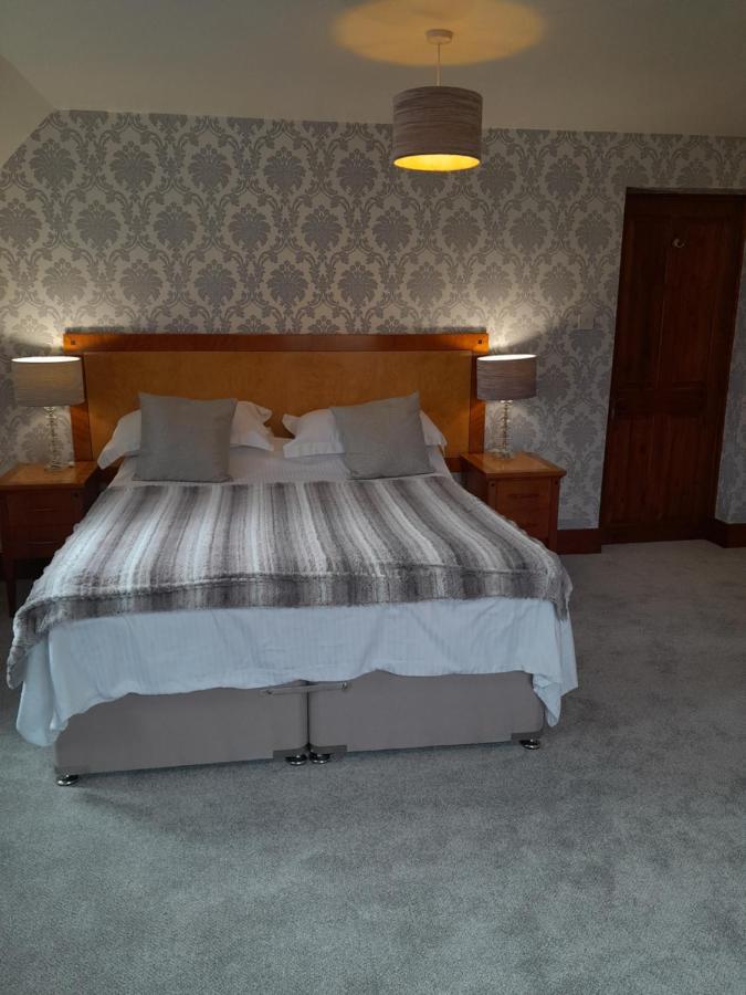 Sadlers Guest House ウォーキンガム エクステリア 写真