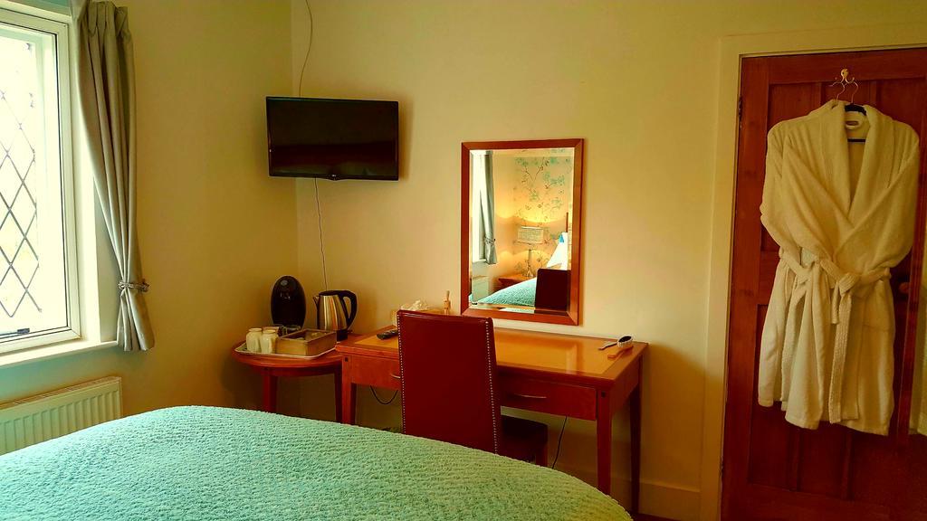Sadlers Guest House ウォーキンガム エクステリア 写真