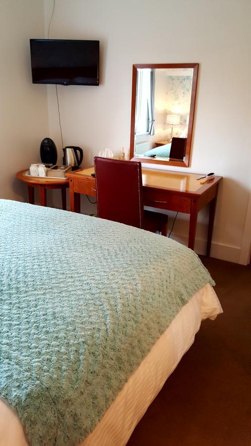 Sadlers Guest House ウォーキンガム エクステリア 写真